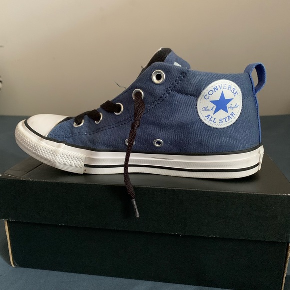 Kid’s Converse - Picture 6 of 10